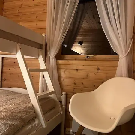 I Bjornlia, Skaidi Holiday home *